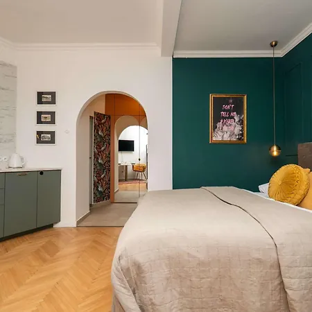 Inn Emerald Boutique & Comfort