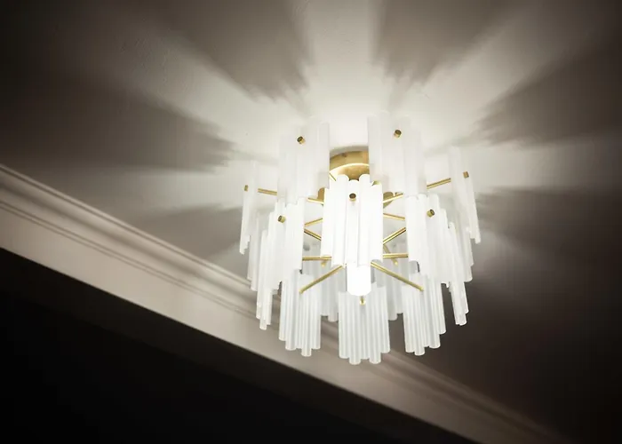 Emerald Boutique & Comfort *