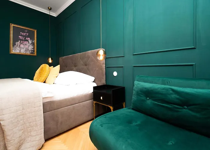 Emerald Boutique & Comfort بيت ريفي براتسيلافا